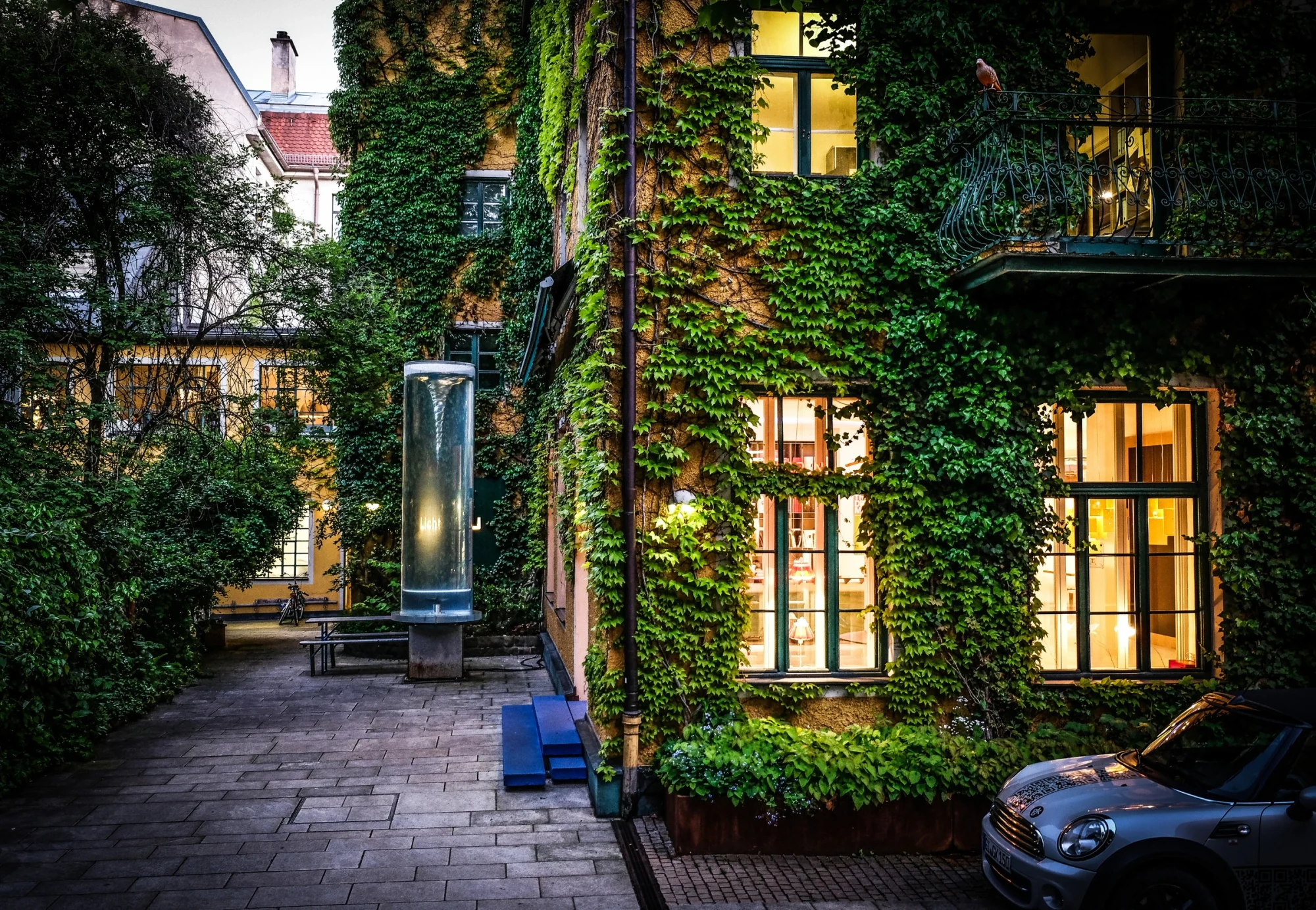 Ingo Maurer showroom building and courtyard on Kaiserstrasse, Munich