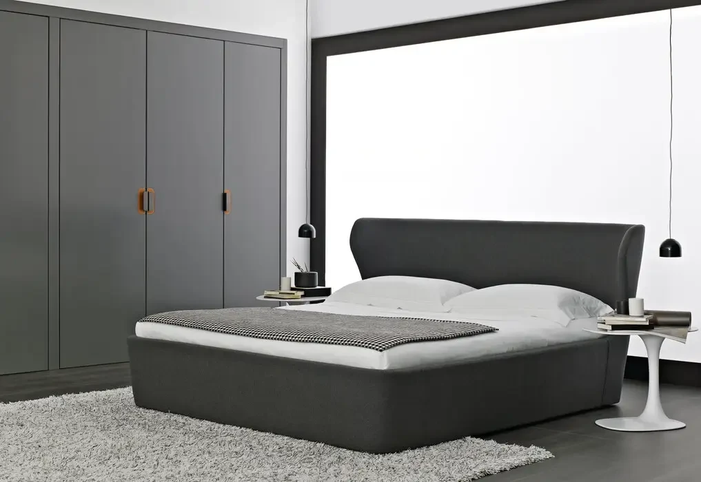 Papilio bed in a bedroom, official photo