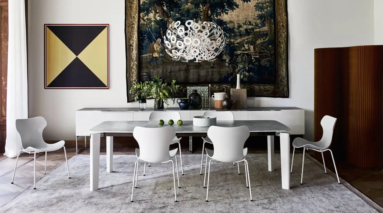 Oskar table in an official alternate image