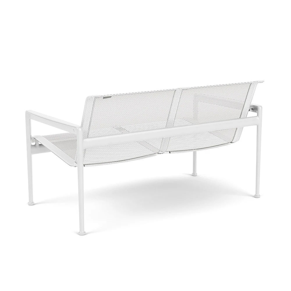 Vista alternativa ufficiale del 1966 Two Seat Lounge