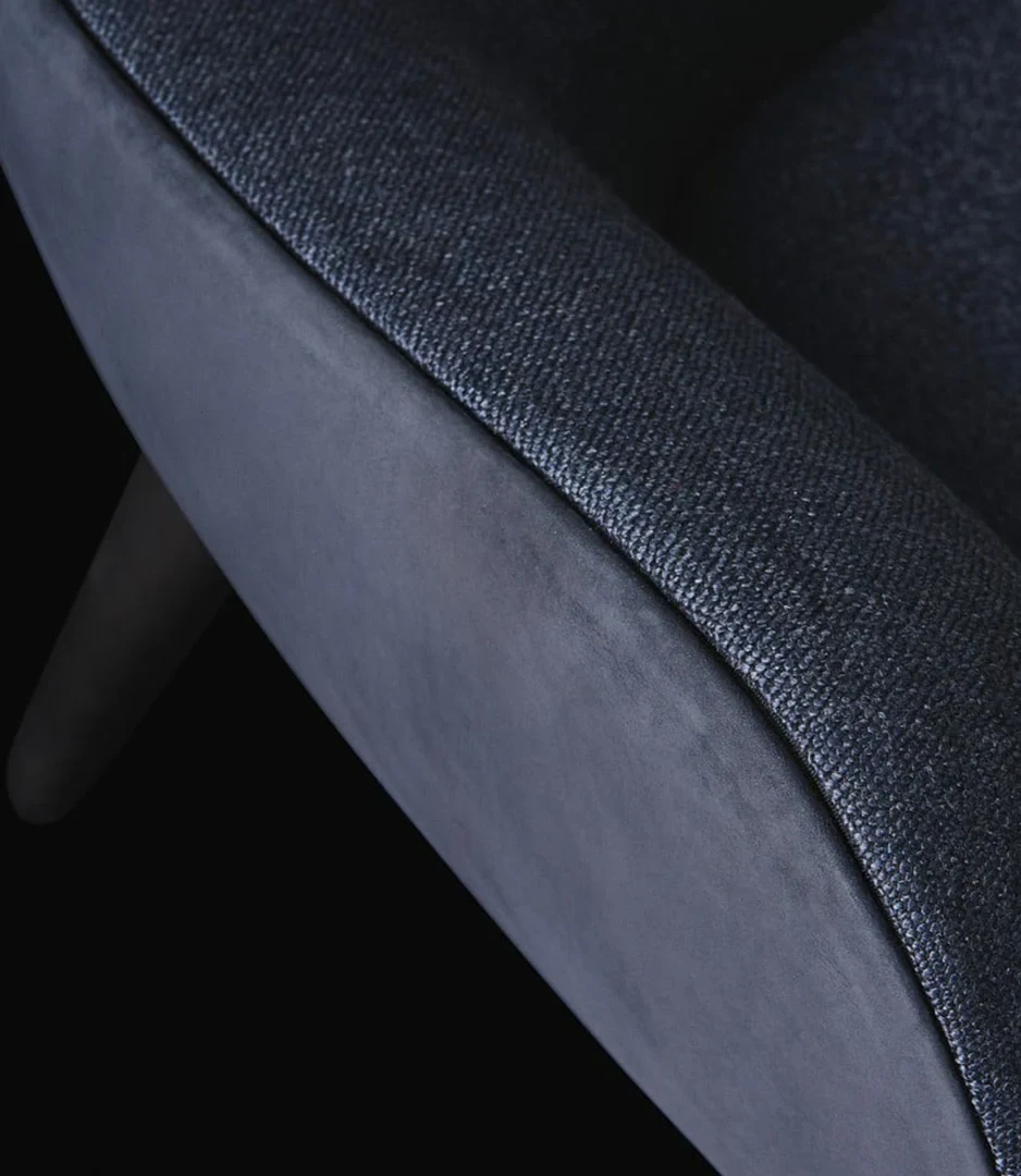 Nahansicht des Schalenrandes der Mad Chaise Longue, offizielles Poliform-Foto