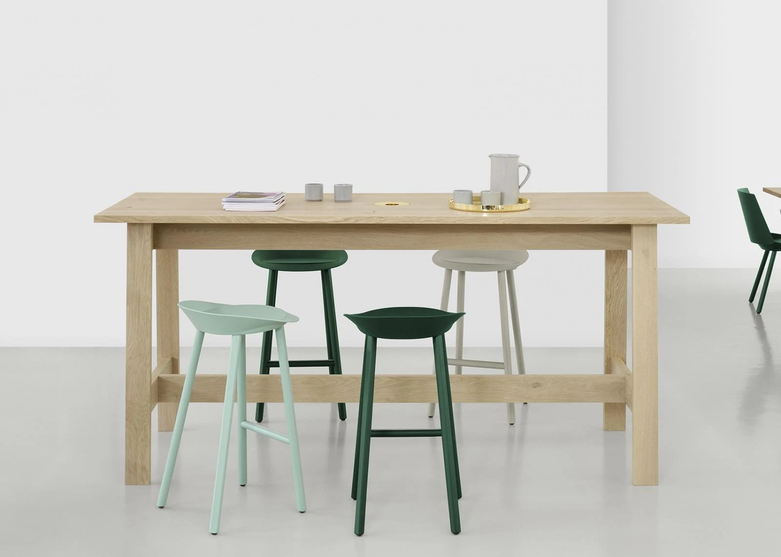 Basis - High table