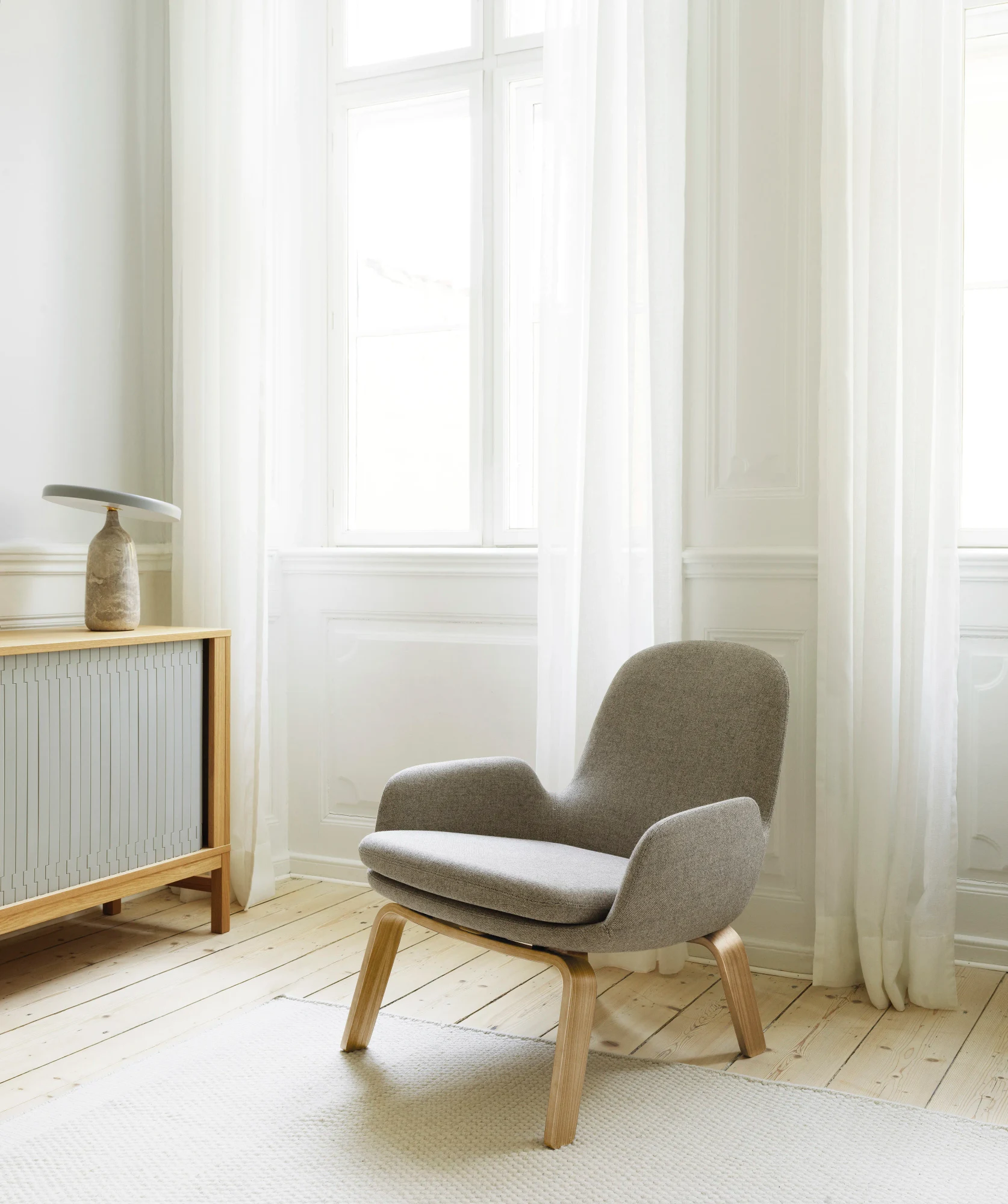 Era Lounge Chair